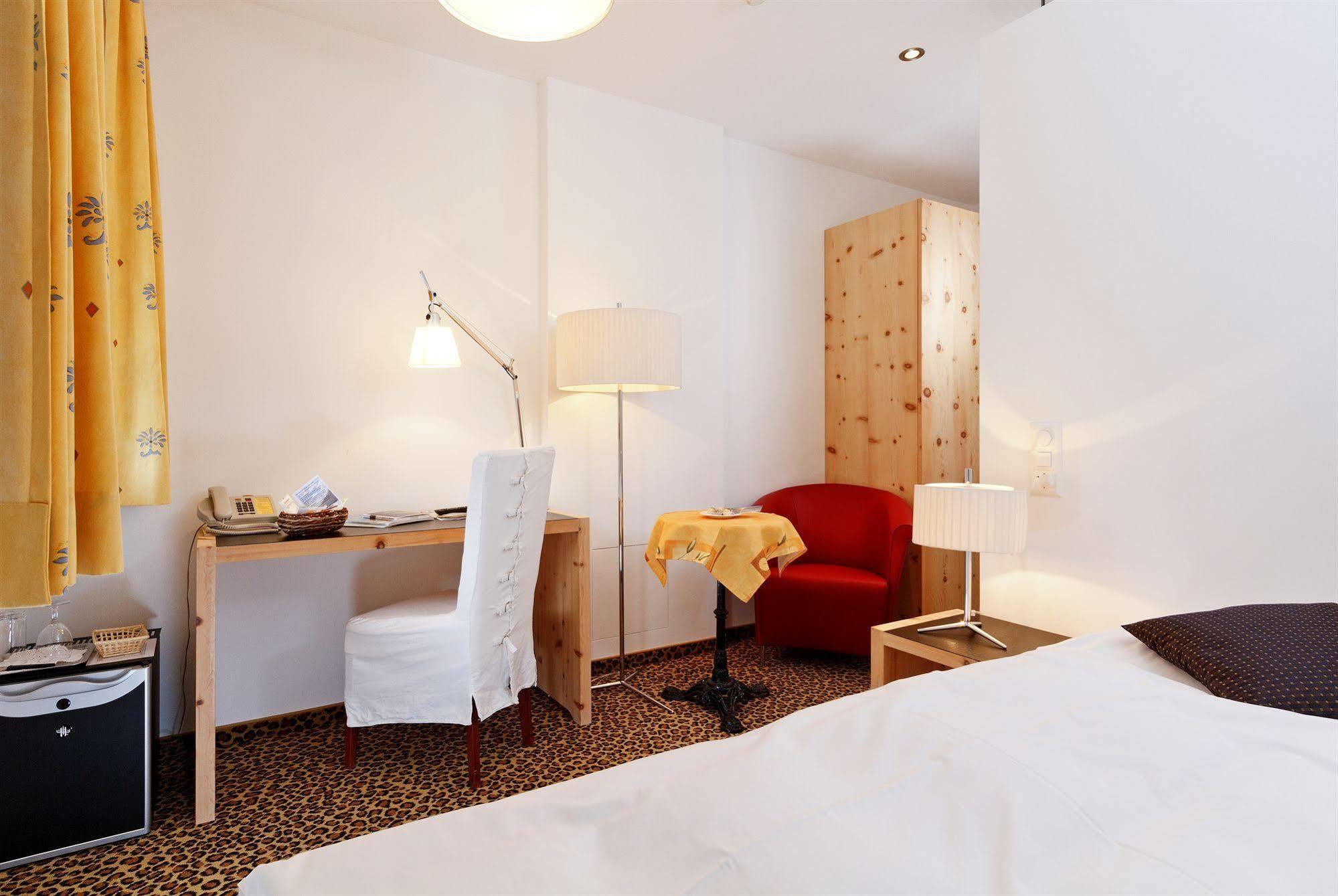 Schweizerhaus Swiss Quality Hotel Maloja Eksteriør bilde